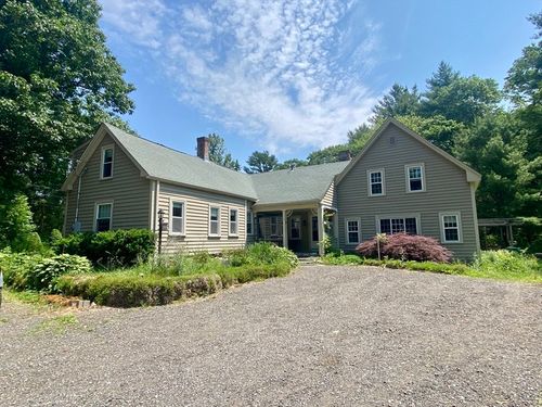 387 W Washington St, Hanson, MA, 02341-1020 | Card Image