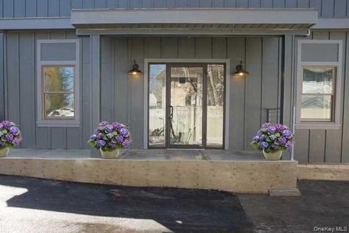 unit-4-121 Rombout Ave, Beacon, NY, 12508-3234 | Card Image