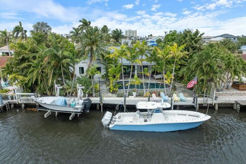 940 Greenbriar Dr, Boynton Beach, FL, 33435-6154 | Card Image