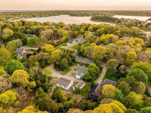 194 Main St, South Dennis, MA, 02660-3602 | Card Image