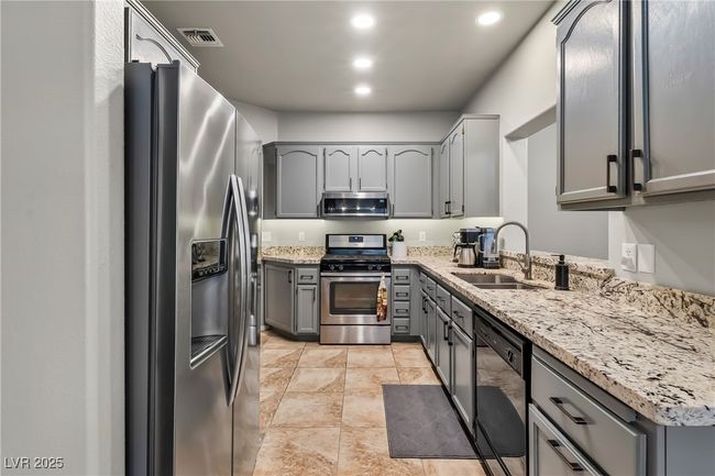 3337 Partridge Run St, Townhouse with 2 bedrooms, 2 bathrooms and null parking in Laughlin NV | Image 13