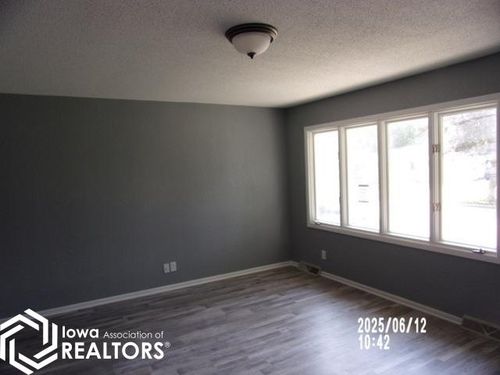 2740 20th Ave N, Fort Dodge, IA, 50501-7841 | Card Image