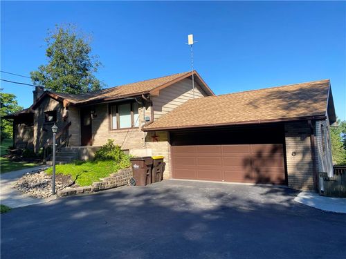 5443 S Mountain Dr, Emmaus, PA, 18049-4522 | Card Image
