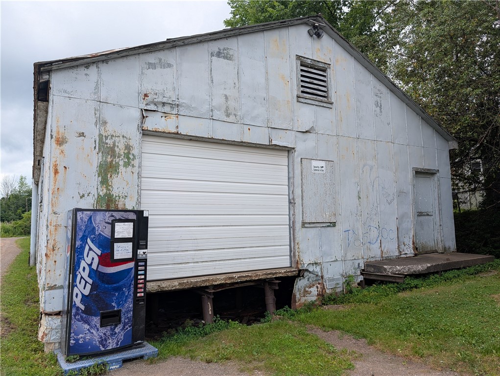 Commercial Sale in Bradford City 3
