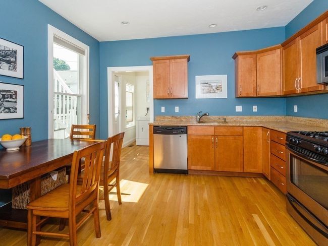 UNIT-3 - 169 Chestnut St, Condo with 1 bedrooms, 1 bathrooms and null parking in Waltham MA | Image 5