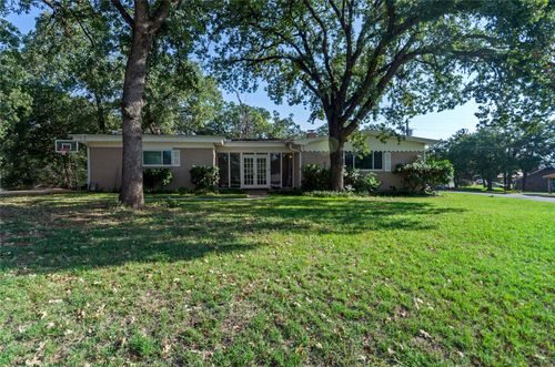 2009 Edgewood Dr, Bridgeport, TX, 76426-2123 | Card Image