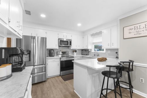 411 Indian Dr, Summerville, SC, 29486-1934 | Card Image