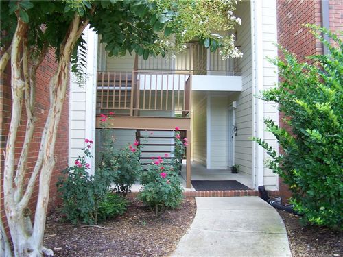 apt-4-5134 Meadowland Ct, Hope Mills, NC, 28348-1616 | Card Image