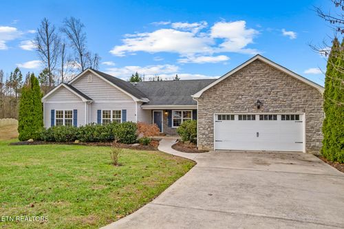 218 Pebble Ct, Lenoir City, TN, 37772-6283 | Card Image