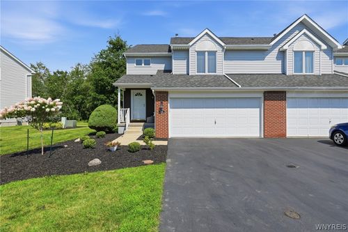 5477 Village Station Cir, Buffalo, NY, 14221-2884 | Card Image