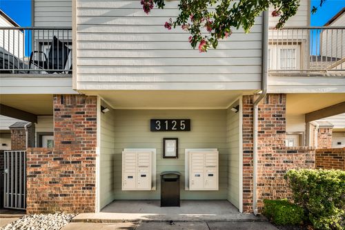 108-3125 Sondra Dr, Fort Worth, TX, 76107-7709 | Card Image