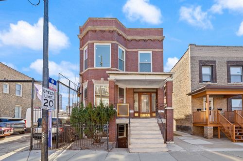 2-2741 W Belmont Avenue, Chicago, IL, 60618 | Card Image
