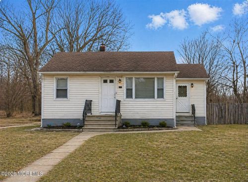 109 W 6th St, Howell, NJ, 07731-8500 | Card Image
