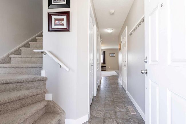 8 - 205 Silkstone Rd W, Townhouse with 3 bedrooms, 2 bathrooms and 2 parking in Lethbridge AB | Image 7
