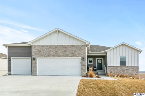 9003 Alexandra Rd, Papillion, NE, 68157-2206 | Card Image