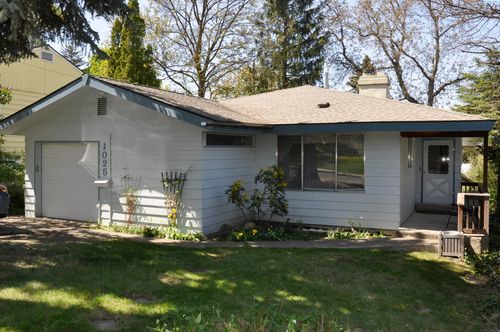 1025 Ne Creston Ln, Pullman, WA, 99163-3806 | Card Image