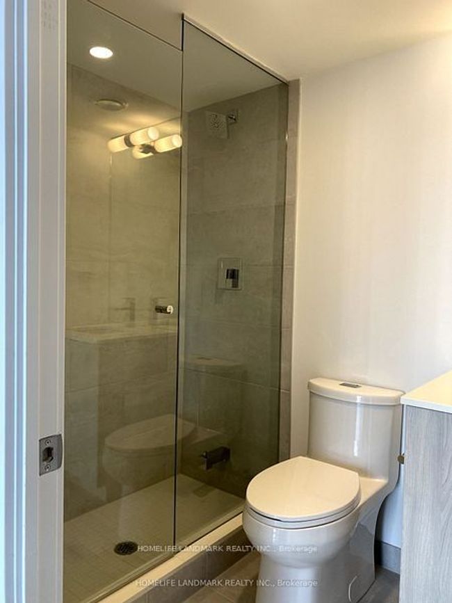 904 - 47 Mutual St, Condo with 2 bedrooms, 2 bathrooms and null parking in Toronto ON | Image 11