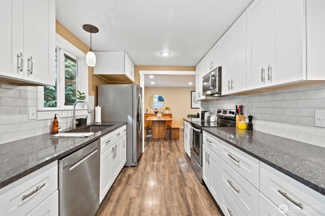17627 17 Th Dr Se, House other with 3 bedrooms, 3 bathrooms and 2 parking in Bothell WA | Image 12