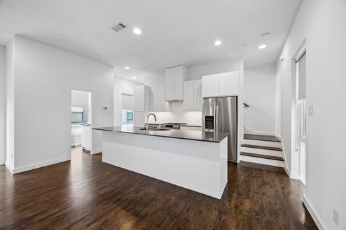 e-4905 Live Oak St, Dallas, TX, 75206-8986 | Card Image