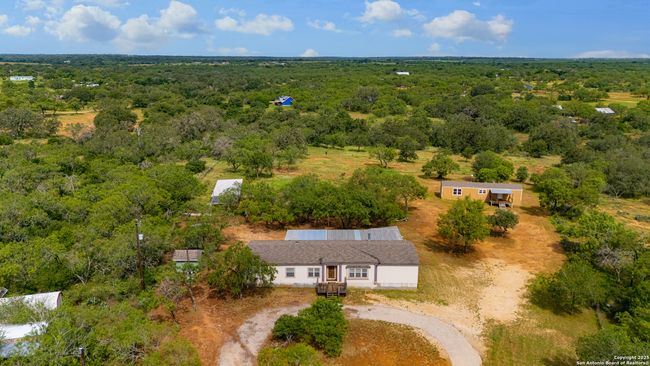 6 River Bluff Dr, House other with 4 bedrooms, 3 bathrooms and null parking in Lytle TX | Image 36