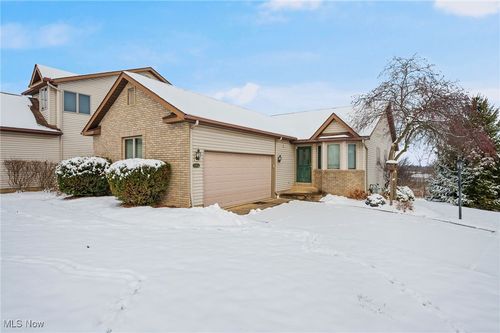 6261 Hollow Ln, Medina, OH, 44256-7868 | Card Image