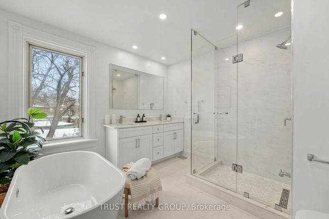 121 Palmerston Ave, House attached with 4 bedrooms, 3 bathrooms and null parking in Toronto ON | Image 10
