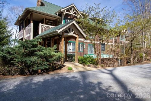 301-45 Creekside Way, Burnsville, NC, 28714-1259 | Card Image