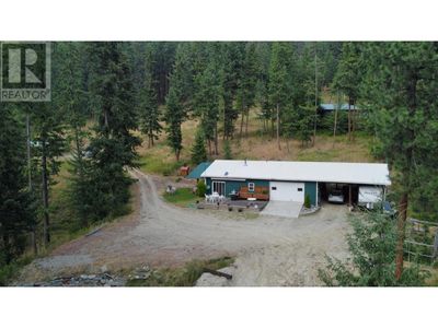 7465 Broadwater Rd, House other with 1 bedrooms, 1 bathrooms and 2 parking in Castlegar BC | Image 2