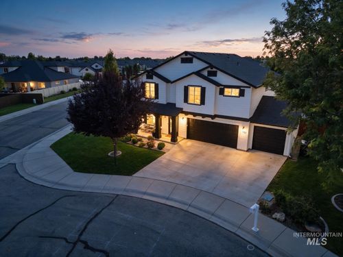 792 W Bird Wing Dr, Meridian, ID, 83646-6377 | Card Image