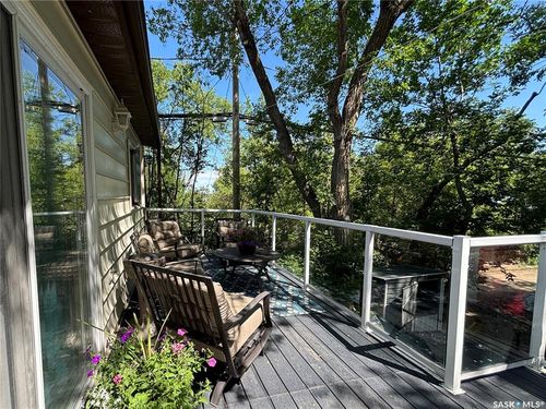 232 Green Ave, Regina Beach, SK, S0G4C0 | Card Image