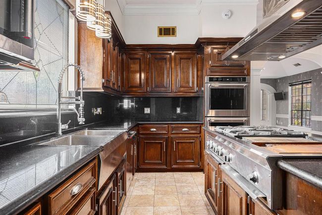 7415 Naremore Dr, House other with 5 bedrooms, 8 bathrooms and 3 parking in Spring TX | Image 17