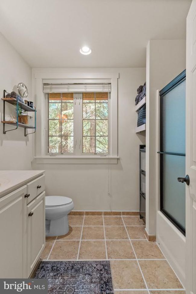 7 Red Oak Rd, House other with 3 bedrooms, 3 bathrooms and null parking in Lake Harmony PA | Image 40