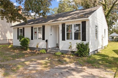 403 Boggart St, Franklin, VA, 23851-1910 | Card Image