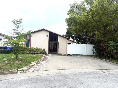 5006 Aberdeen Ct, TAMPA, FL, 33624-5055 | Card Image