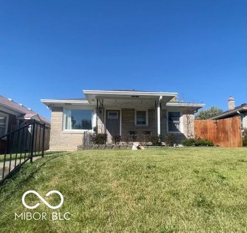 924 Main St, Beech Grove, IN, 46107-1518 | Card Image