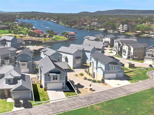 200 Archview Ln, Kingsland, TX, 78639-2032 | Card Image