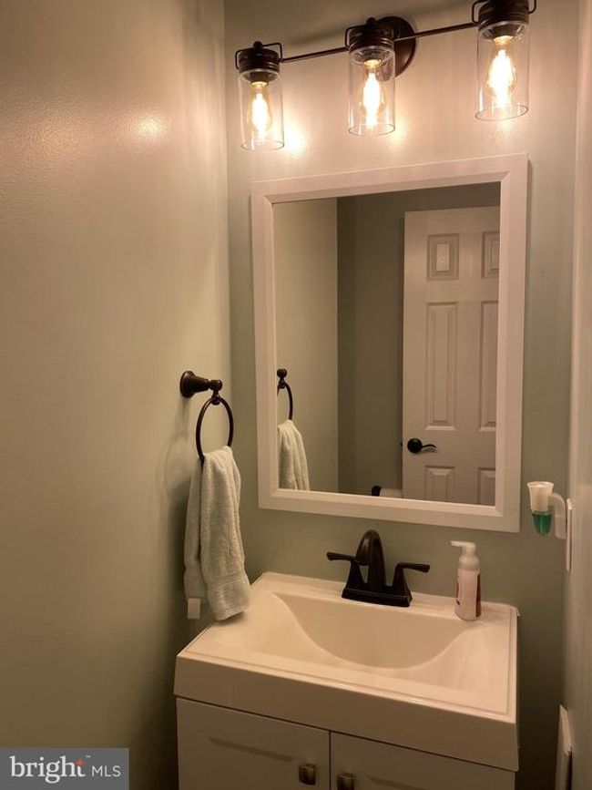44308 Silkworth Ter, Townhouse with 3 bedrooms, 4 bathrooms and null parking in ASHBURN VA | Image 4