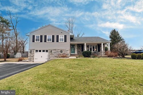 931 Denston Dr, AMBLER, PA, 19002-3901 | Card Image