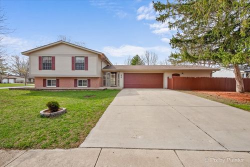 876 Darlington Ln, Crystal Lake, IL, 60014-7851 | Card Image