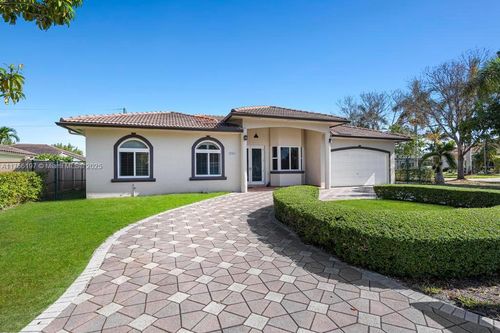 9201 Sw 170th Ln, Palmetto Bay, FL, 33157-4561 | Card Image