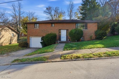 2709 Division Street Ext, Parkersburg, WV, 26101-9064 | Card Image