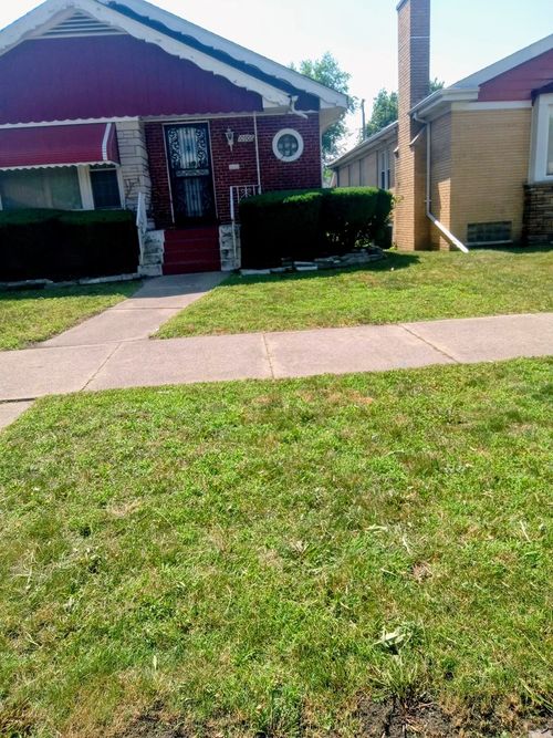 10906 S Wallace St, Chicago, IL, 60628-3247 | Card Image