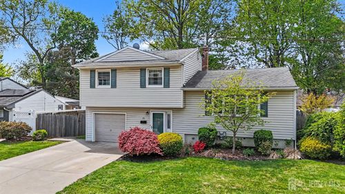 24 Moryan Rd, Edison, NJ, 08817-4133 | Card Image