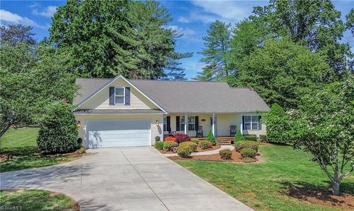 183 Devon Ln, Statesville, NC, 28625-8905 | Card Image