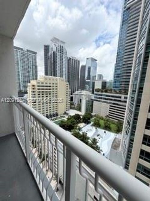 2416-1200 Brickell Bay Dr, Miami, FL, 33131-3264 | Card Image