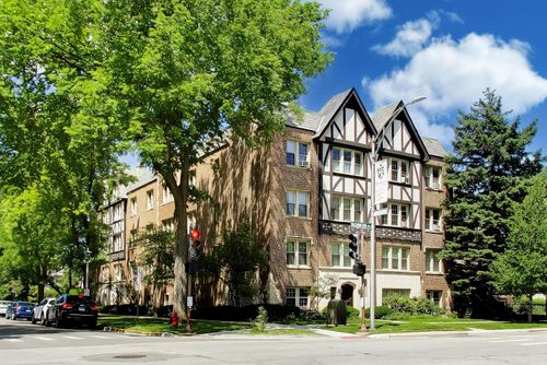 3w-530 Washington Blvd, Oak Park, IL, 60302-4063 | Card Image