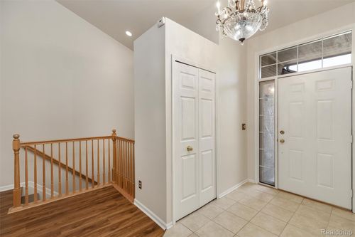 11131 Coventry Ct, Taylor, MI, 48180-7546 | Card Image
