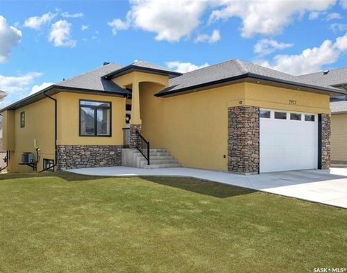 2922 Lakeview Dr, Prince Albert, SK, S6W0A4 | Card Image