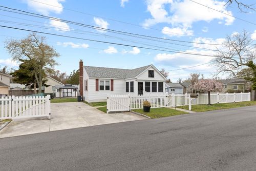 105 S 8th St, Del Haven, NJ, 08251-3416 | Card Image