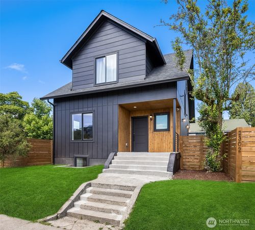 2302 E Pike St, Seattle, WA, 98122-2946 | Card Image